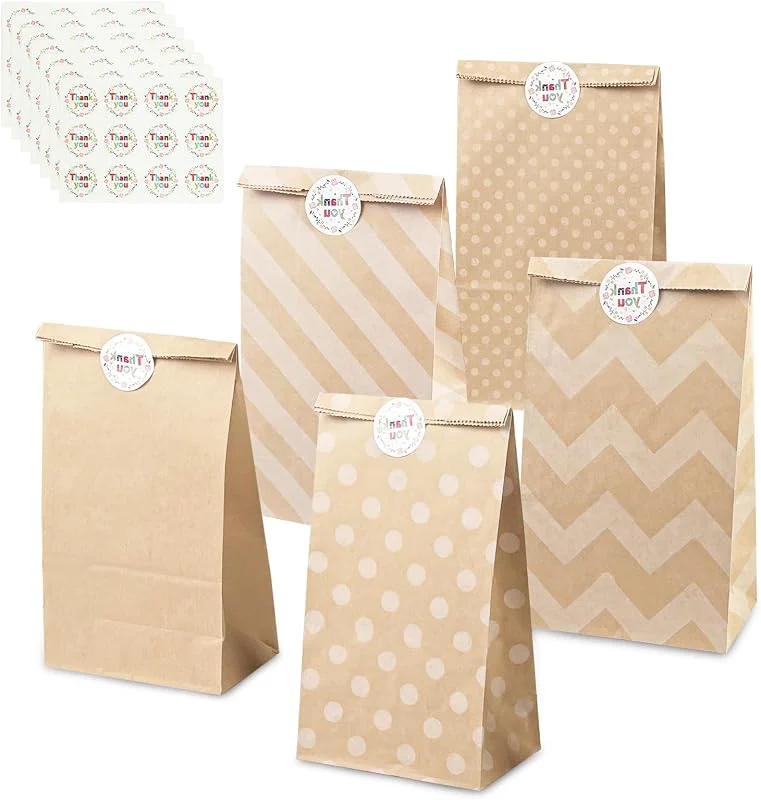 Relota 50 piezas bolsas papel kraft cumpleaños infantil para niños con 84 pegatinas, bolsa de regalo Marrones para dulces embalaje, para Navidad, fiestas, Halloween, Calendario de Adviento — Envoltorio regalo