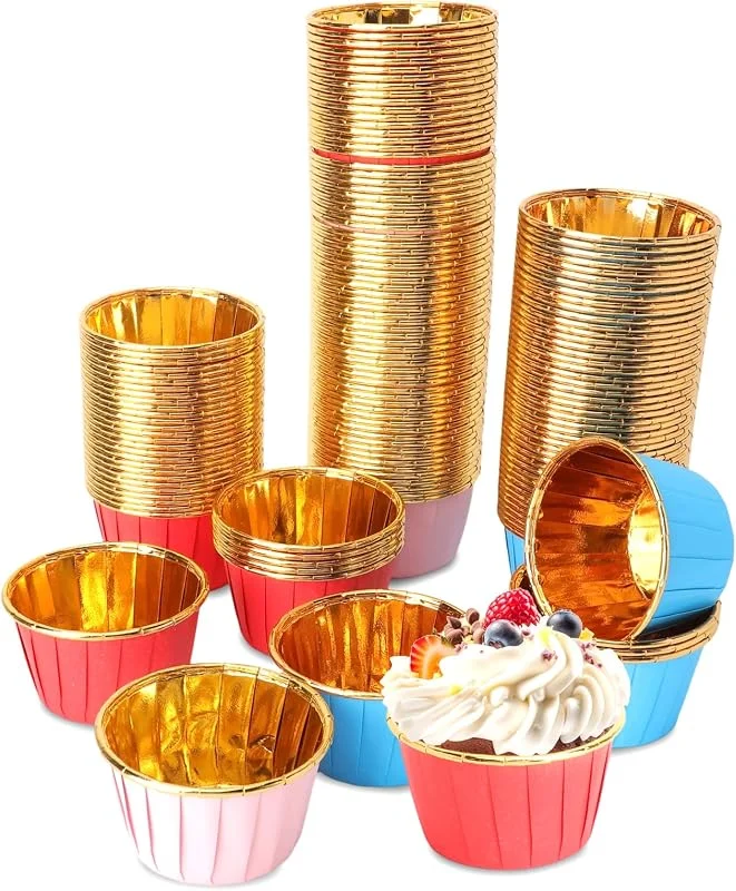 TMZELOA 150 Moldes para Muffins de Papel PET – Moldes Cupcake Resistentes, Antifugas, 3 Colores Festivos para Cumpleaños, Navidad y Fiestas – Moldes de Repostería de −40 a 220°C para Cupcakes y Mini Postres — Hogar y cocina