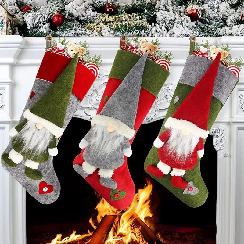 KAHEIGN 3 Piezas Calcetín Navideño, 46CM Grande Calcetín de Navidad Calcetines Colgantes de Regalo de Caramelo con Lindo Gnomo Sueco de Peluche 3D por Chimenea Navidad Fiesta Decoración (3 Colores) — Decoracion Navidad
