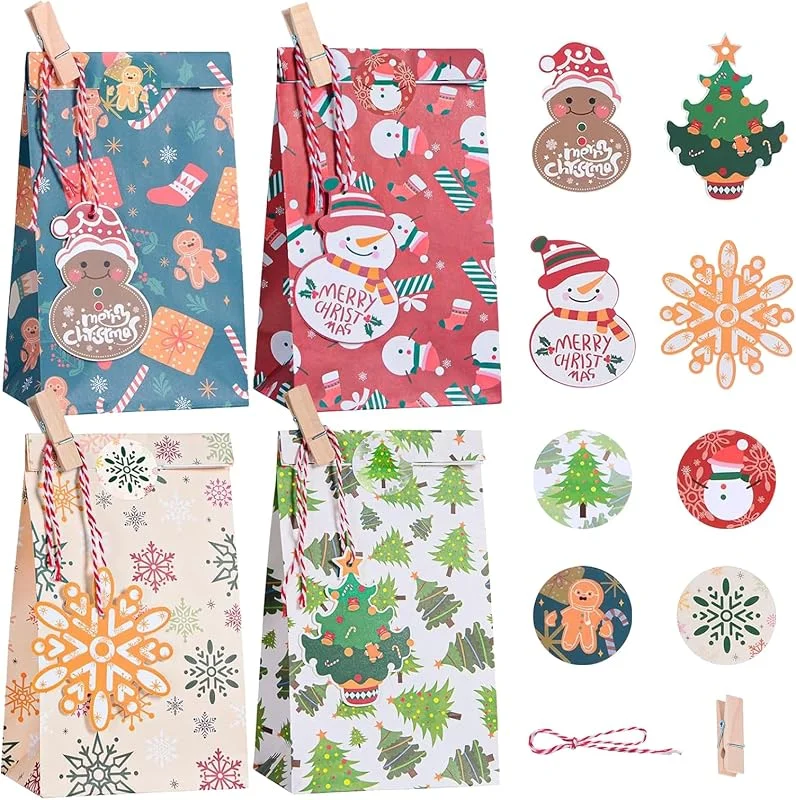 Zyluniy Bolsas de Regalo Navideñas, 24 Pzs-4 Estilos Bolsas Regalo de Papel Navidad, bolsitas navideñas pequeñas Bolsa de Papel con pinzas de madera, cuerda, pegatinas, etiquetas — Envoltorio regalo