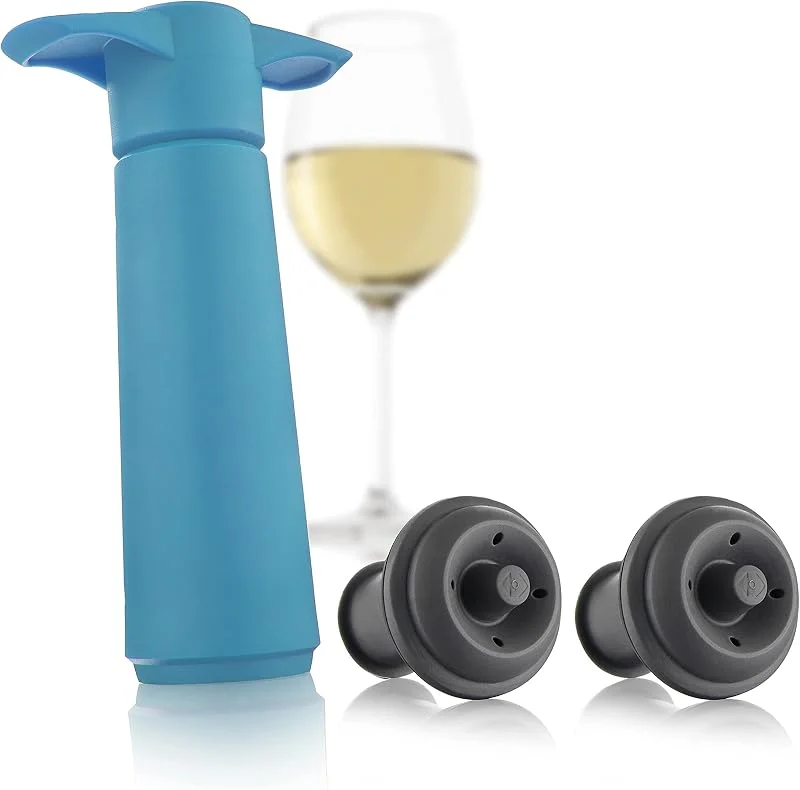 Visita la tienda de Vacuvin Vacu Vin Bomba de Vino Azul Con Tapón de Vacío - Mantiene Tu Vino Fresco Hasta 10 Días - 1 Bomba y 2 Tapones Reutilizables - Fabricada en los Países Bajos — Vino y mesa festiva