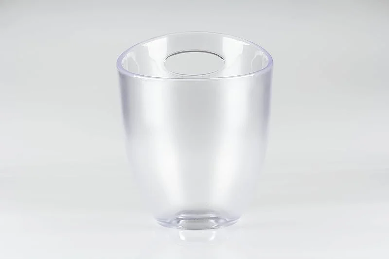 Visita la tienda de Qpractiko Cubitera de Hielo 3.5L, Diseño Opaco Baikal, Elegante y Reutilizable, Asa Ergonómica para Fácil Transporte, Ideal para Eventos y Hogar, Transparente Opaco, Plástico — Vino y mesa festiva
