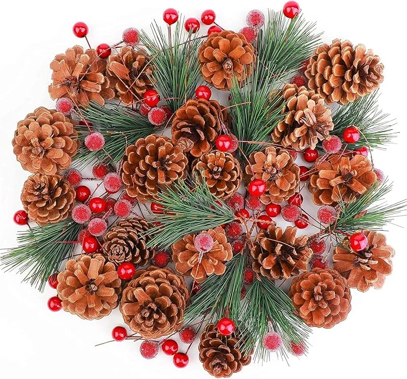 KAHEIGN 130 Piezas Artificiales de Cono - 20 Piñas Naturales, 100 Bayas Rojas, 10 Ramas De Pino - Corona Que Hace Decoración de Casa en Invierno - Adorno de árbol de Navidad y Fiesta — Decoracion Navidad