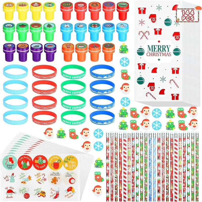 Kesote Navidad kit de 144 Decoración para niños Bolsa de Caramelo Decoración Sellos Pulseras Pegatinas y Borrador Lápices de Navidad Regalos para Niños — Envoltorio regalo