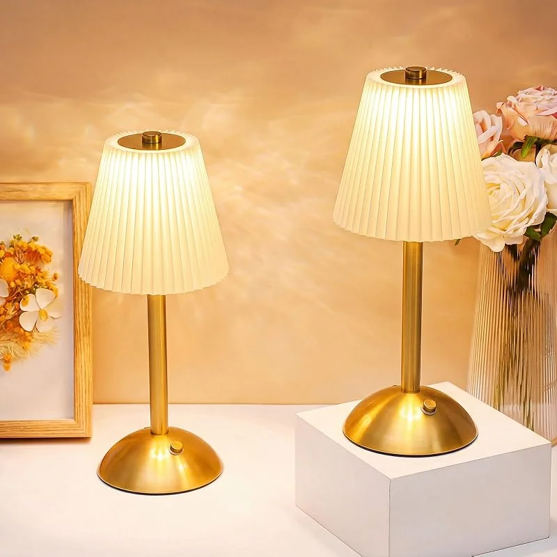Liliful 4 lámparas de mesa inalámbricas LED táctiles, color dorado, estilo — Cena a la luz de velas