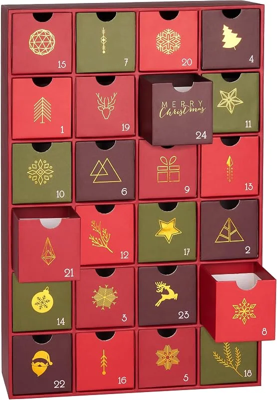 Visita la tienda de BRUBAKER BRUBAKER Calendario de Adviento para Rellenar - Tradicional Navidad Rojo Verde - Calendario de Navidad DIY con 24 Puertas para Vales, Dulces y Otras Sorpresas - 39 cm de Altura de CartóN — Adviento y mesa