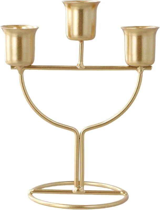 NiceLand Candelabro Decorativo de Metal 3 Brazos, Portavelas Dorado Vintage para Mesa de Comedor, Bodas, Fiestas, Cenas, Cumpleaños y Decoración de Hoteles — Cena a la luz de velas