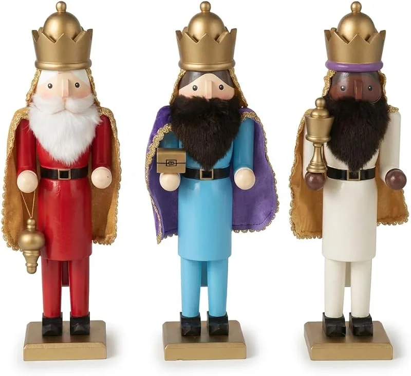 KAROLINE&CO. Decoracion Navidad Cascanueces Navidad 38 cm Set 3 Figuras Reyes Magos con Regalo, Adornos de Navidad y Christmas Decorations para hogar y escaparates